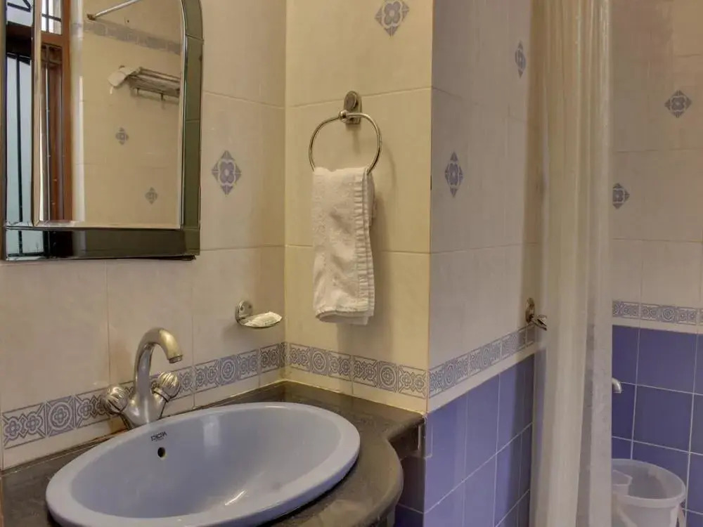 OYO Rooms Huda Metro Flagship