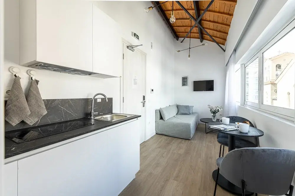 Phaedrus Living Modern Kriel Suites 301
