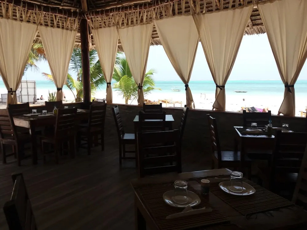 White Dream Lodge & Restaurant