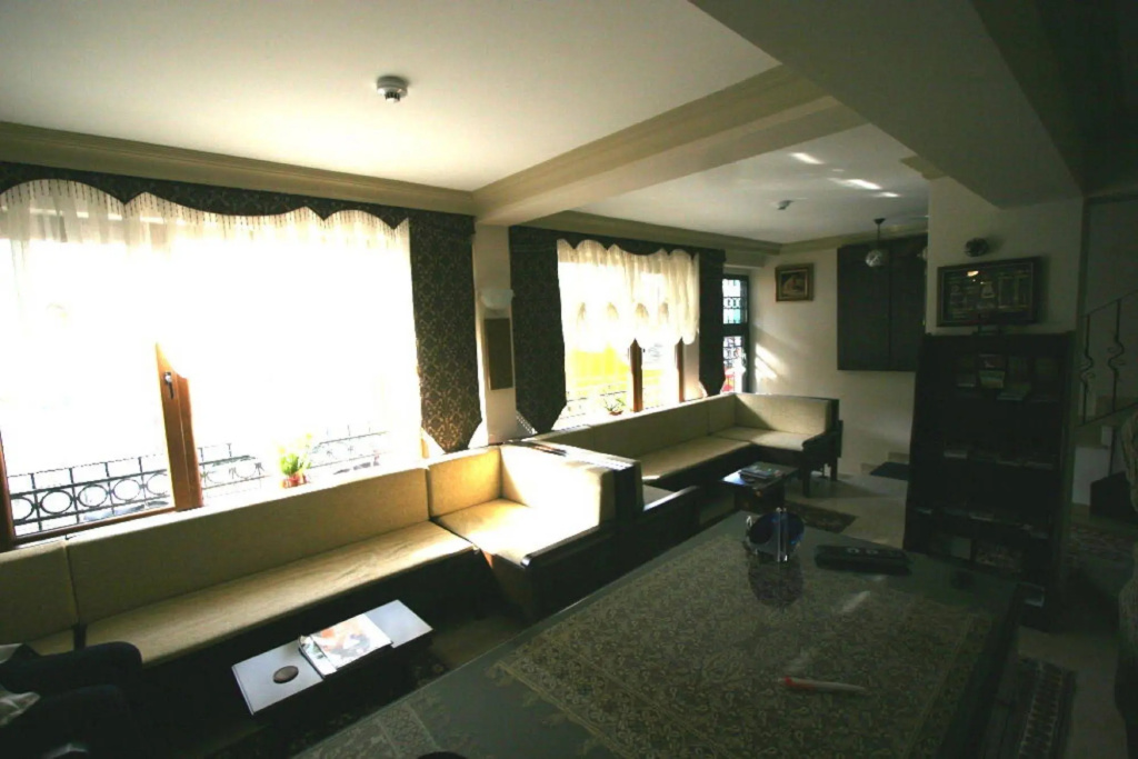 Grand Peninsula Hotel