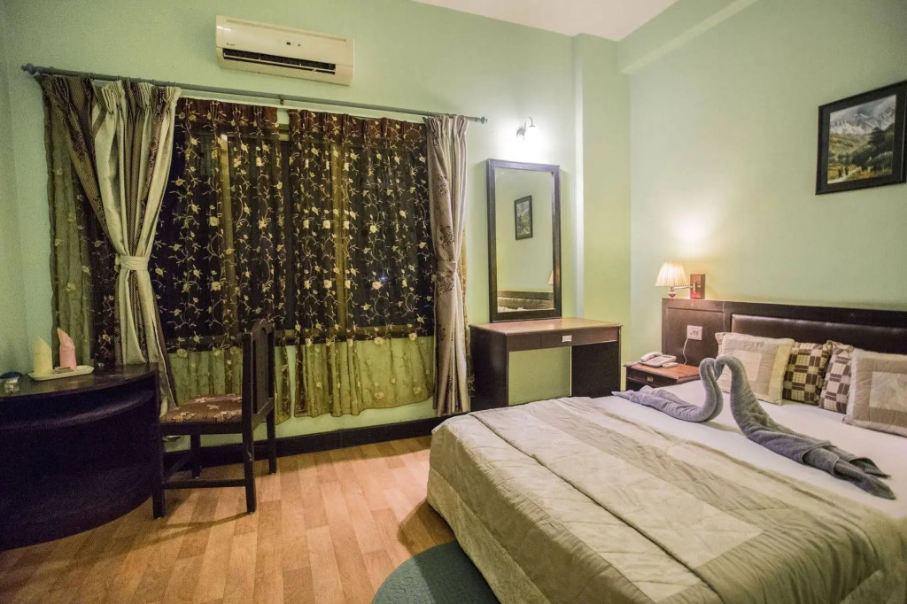 Hotel Ananda Inn