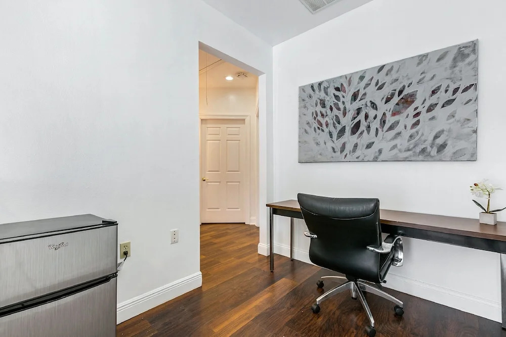 1832 Airy 4 BR in Garden District