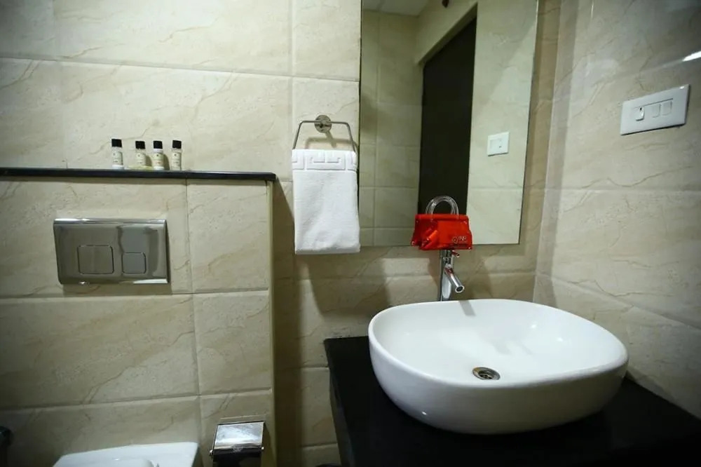 OYO Rooms Kodambakkam High Road Ram Theater