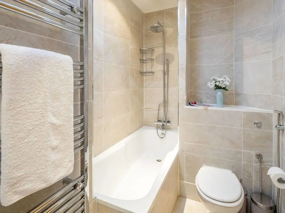 2 bed in Amazing West London Location