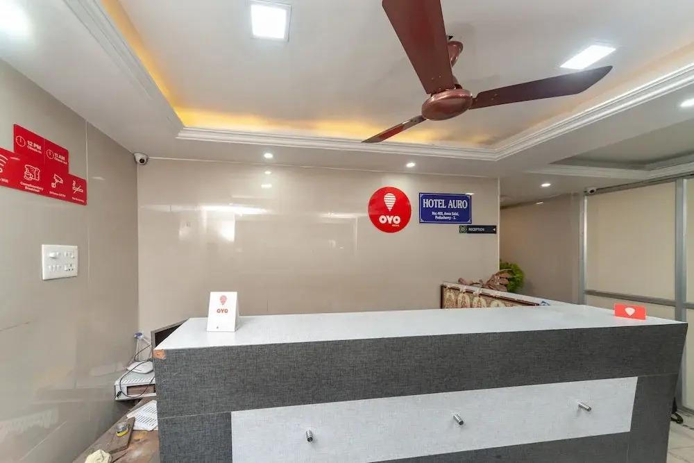 OYO 10807 Hotel Auro