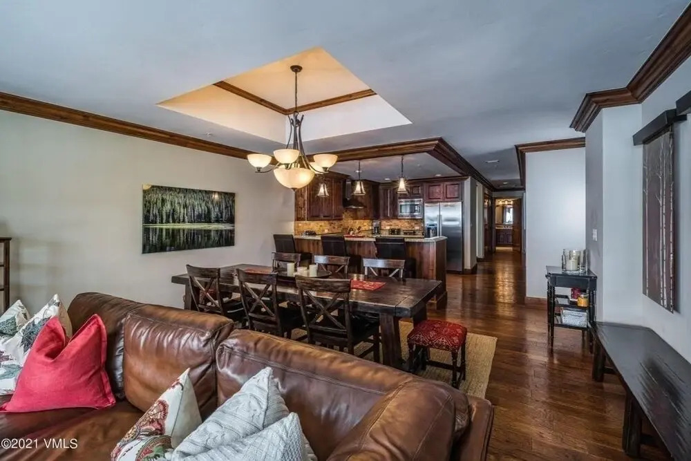 Ritz Carlton Vail #417 4 Bedroom Condo by RedAwning