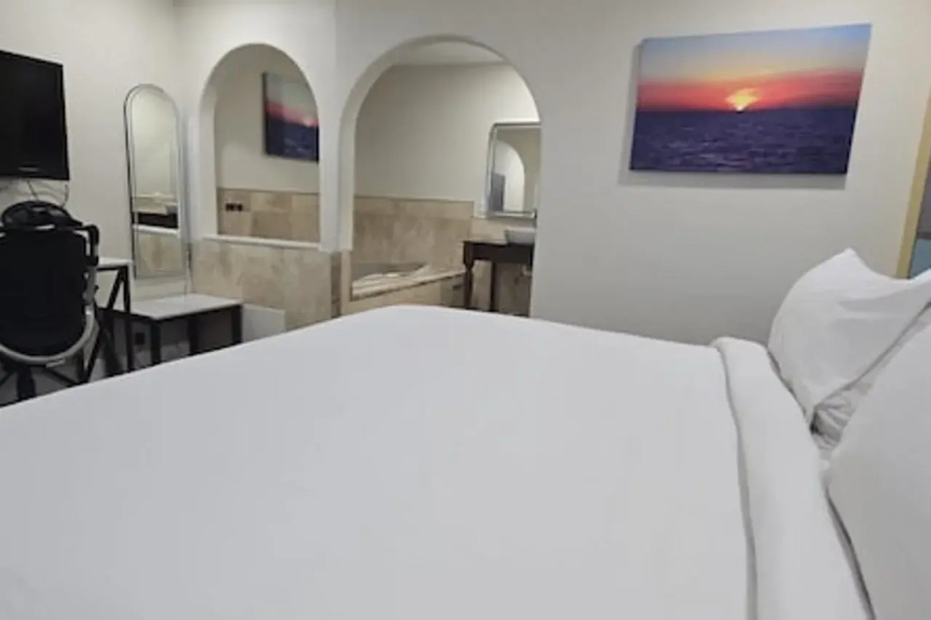 Hotel Avenida Victorville I 15