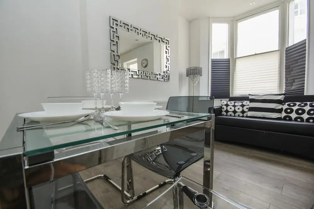 Sea Breeze Apartment Central by Brighton Holiday Lets