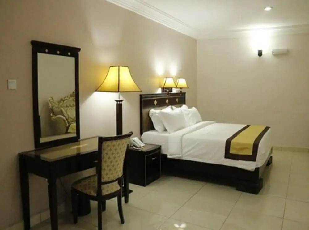 Royal Choice Inn