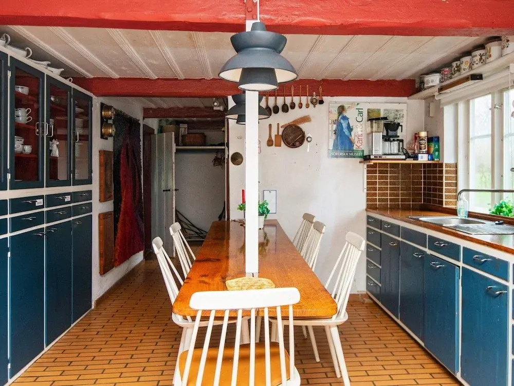 6 Person Holiday Home in Augustenborg