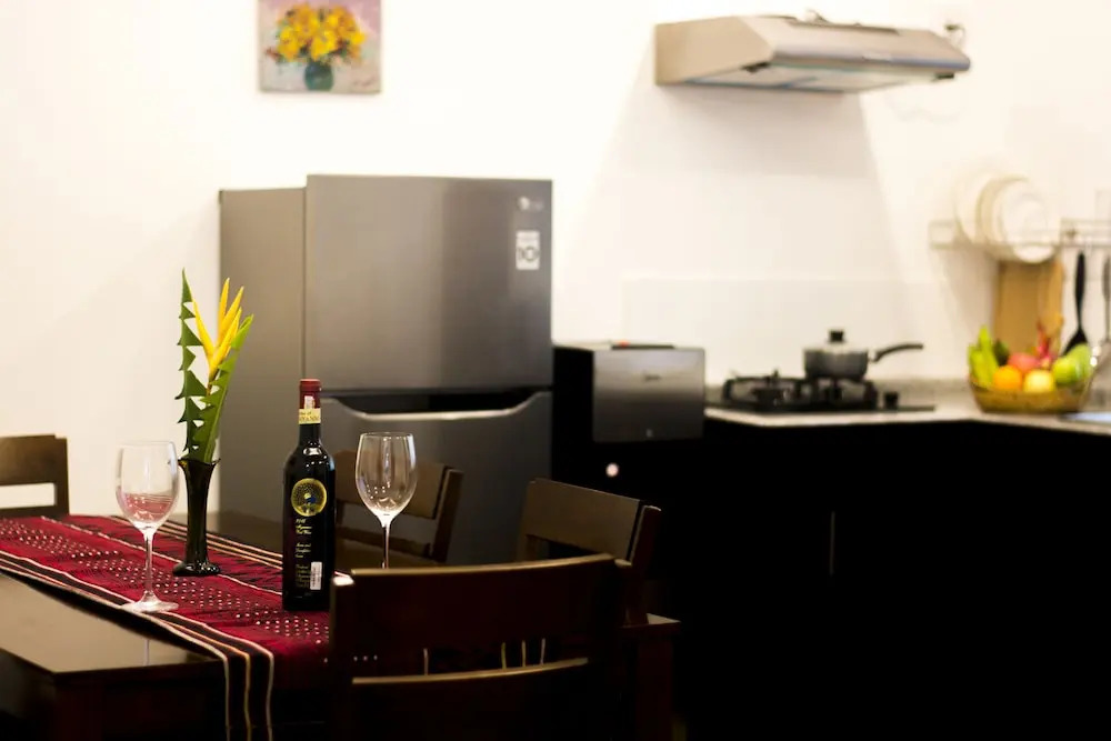 Woodside Inn & Serviced Apartments