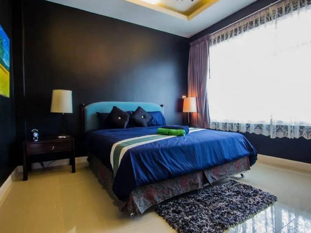 Pitbull Hotel