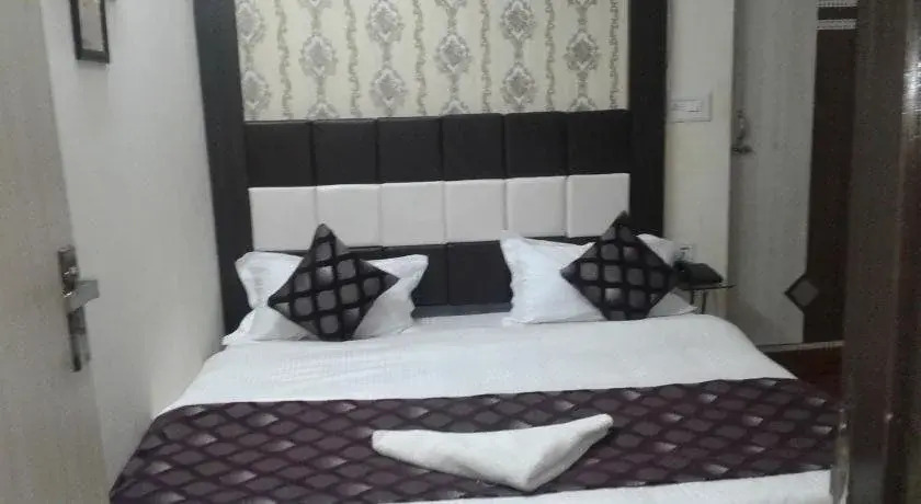 Hotel Ishwar Palace