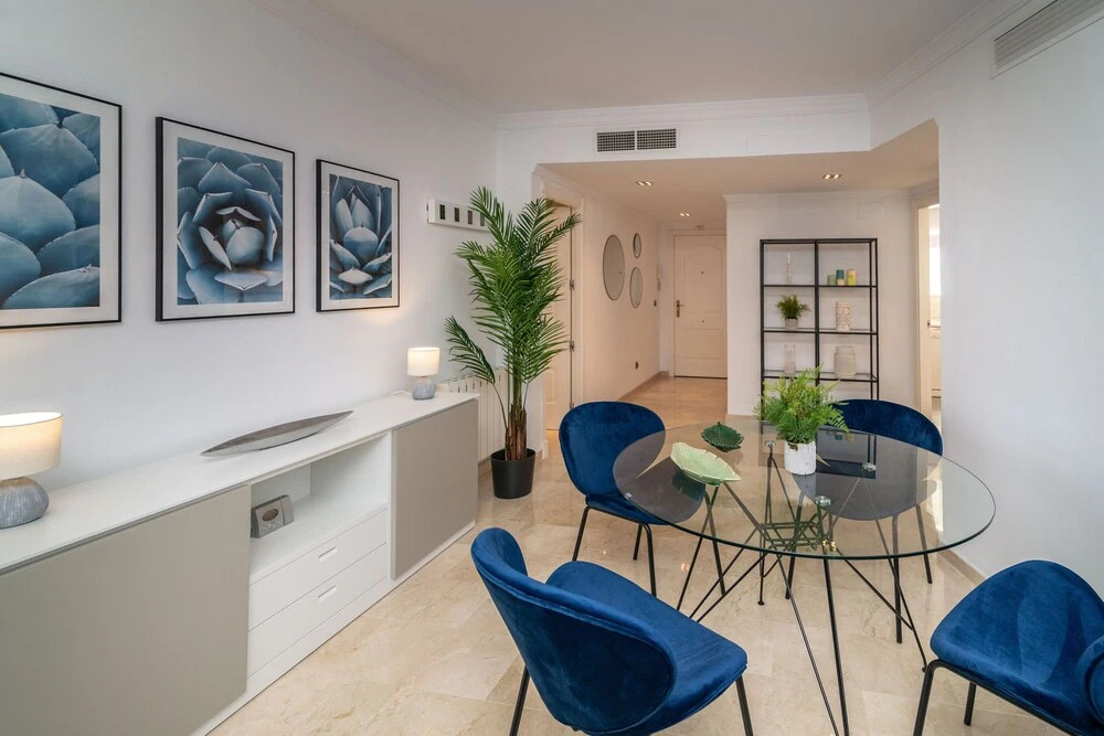 Comfy And Stylish Puerto Banus Apartment