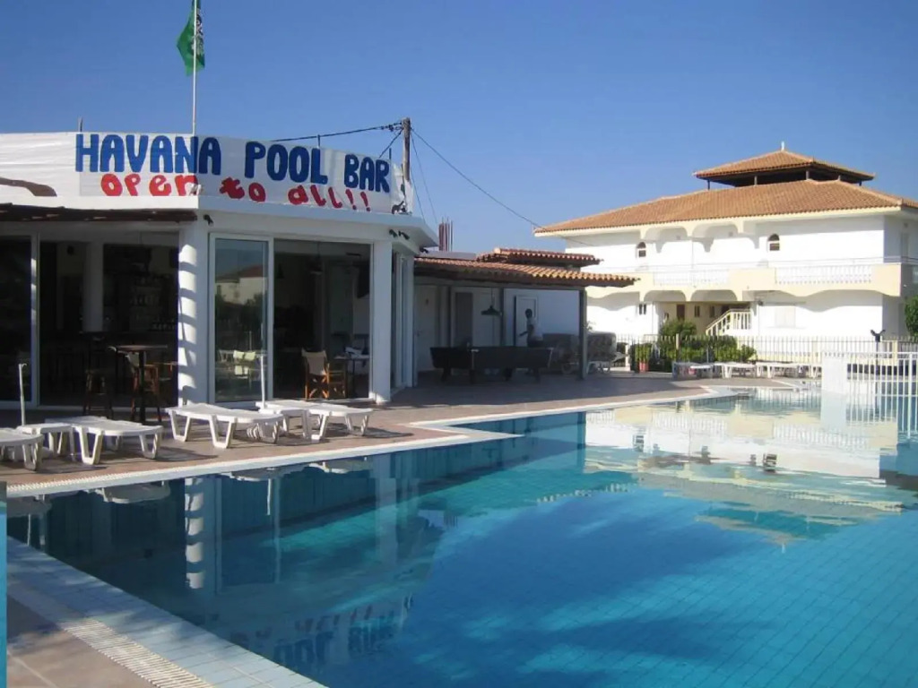 Havana Studios & Apartments
