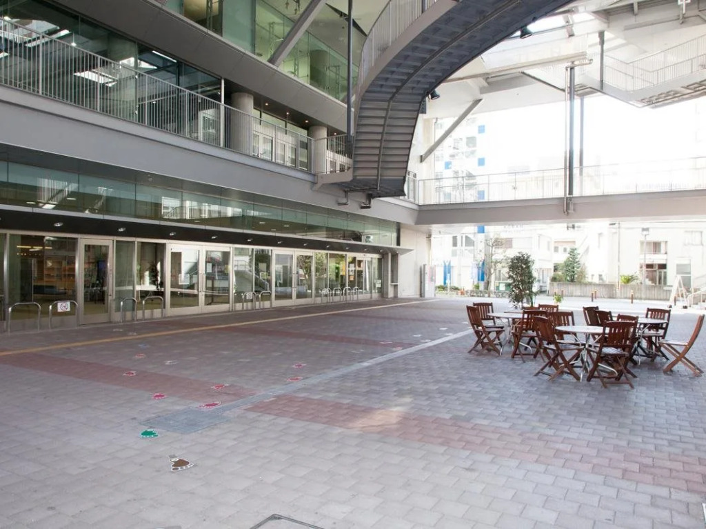 Shin-Osaka Youth Hostel