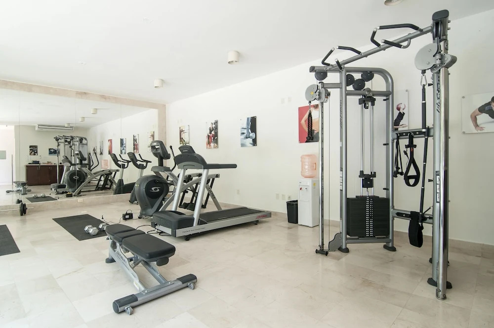 Luxurious & Central Condo In Playa Steps From The Beach