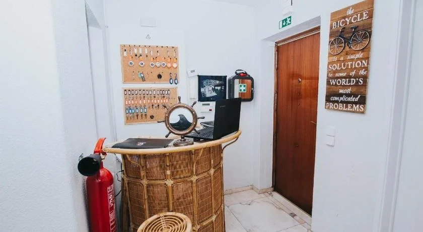 7 Waves Surf Hostel