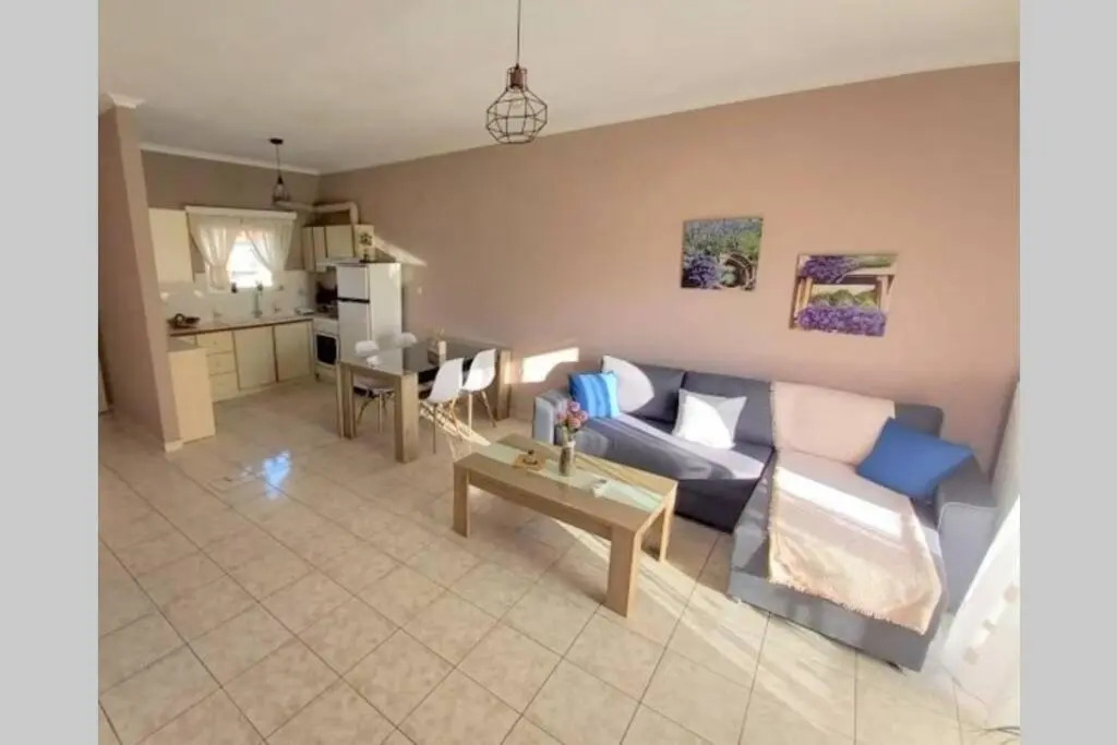 Renovated apartment in Pantokratoras beach