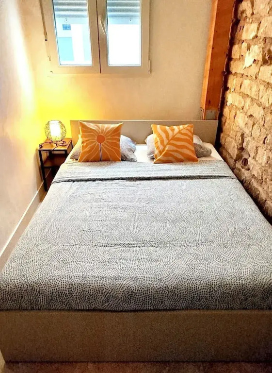 Soho Boho Apartments - with sunny rooftop terrace and fiber optic internet