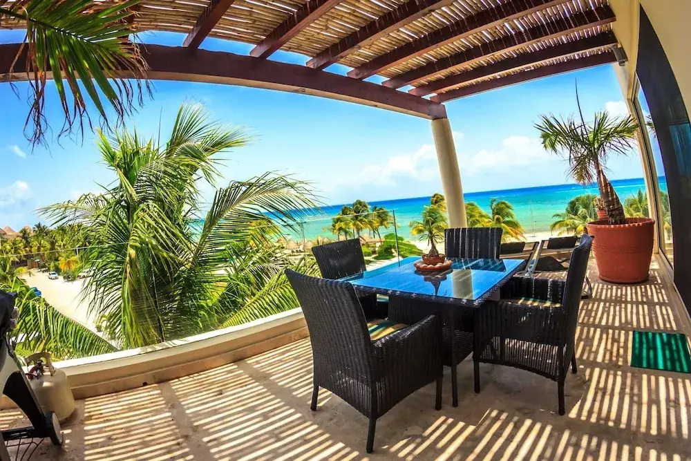 Elements Penthouse 1 2 Bedroom Condo by RedAwning