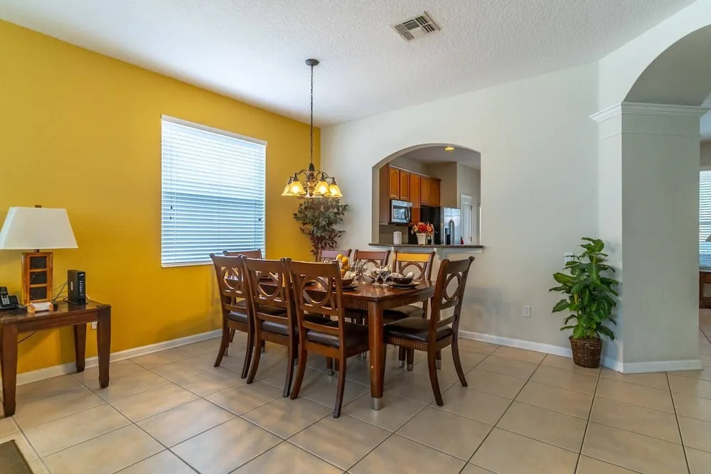 7755 Windsor Hills