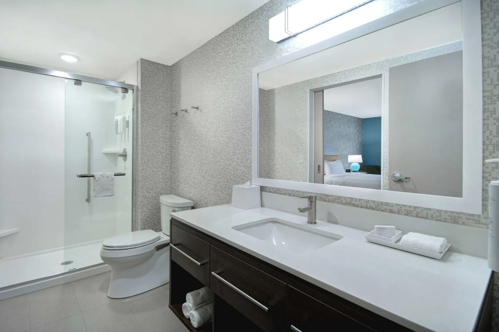 Home2 Suites By Hilton Grand Rapids Airport