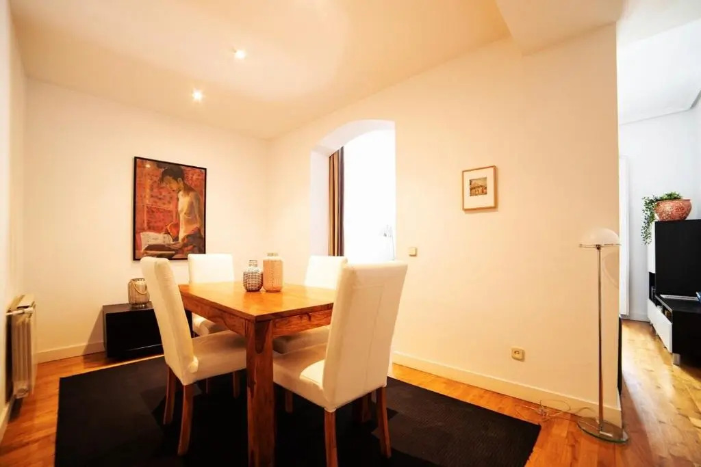 Bright apartment in Historical City Center