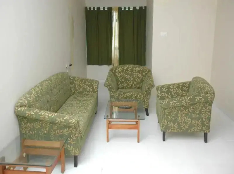 The Palm Service Apartment