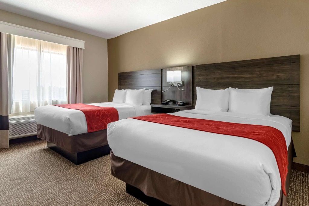 Comfort Suites near Robins Air Force Base