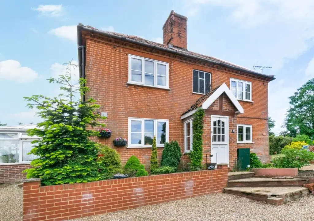 1 Bed in Benhall oc-2bg