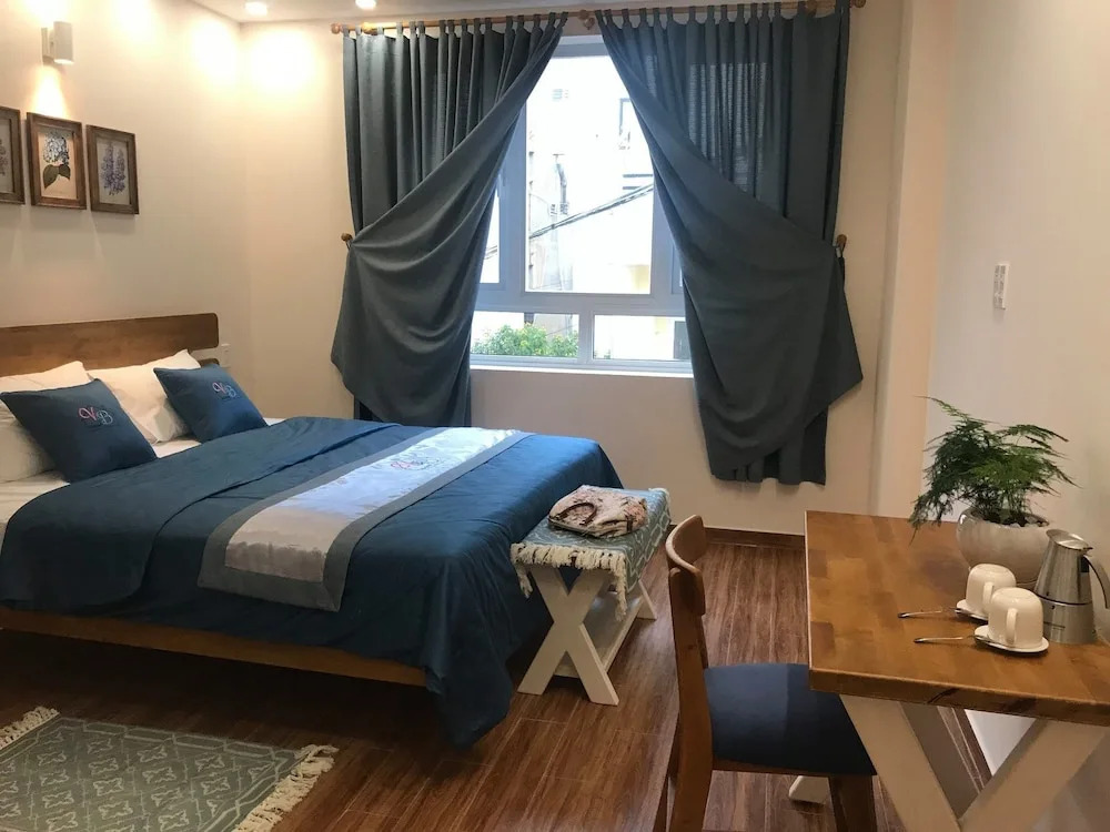 V&B House