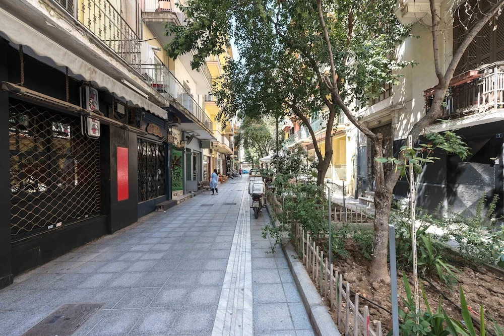 Cosmopolitan Apartments Nilie Suites & Aprts