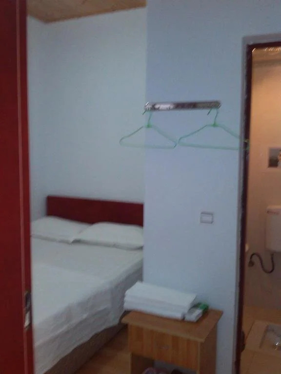 Xinglong Inn