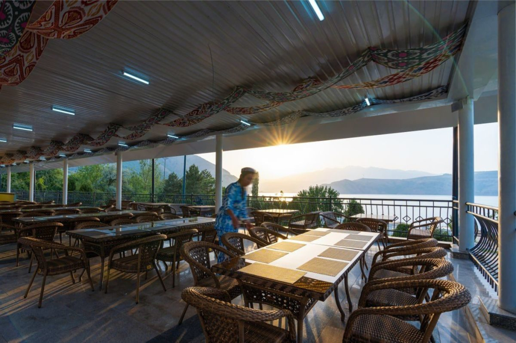 Pyramids Resort (Пирамидс Резорт)