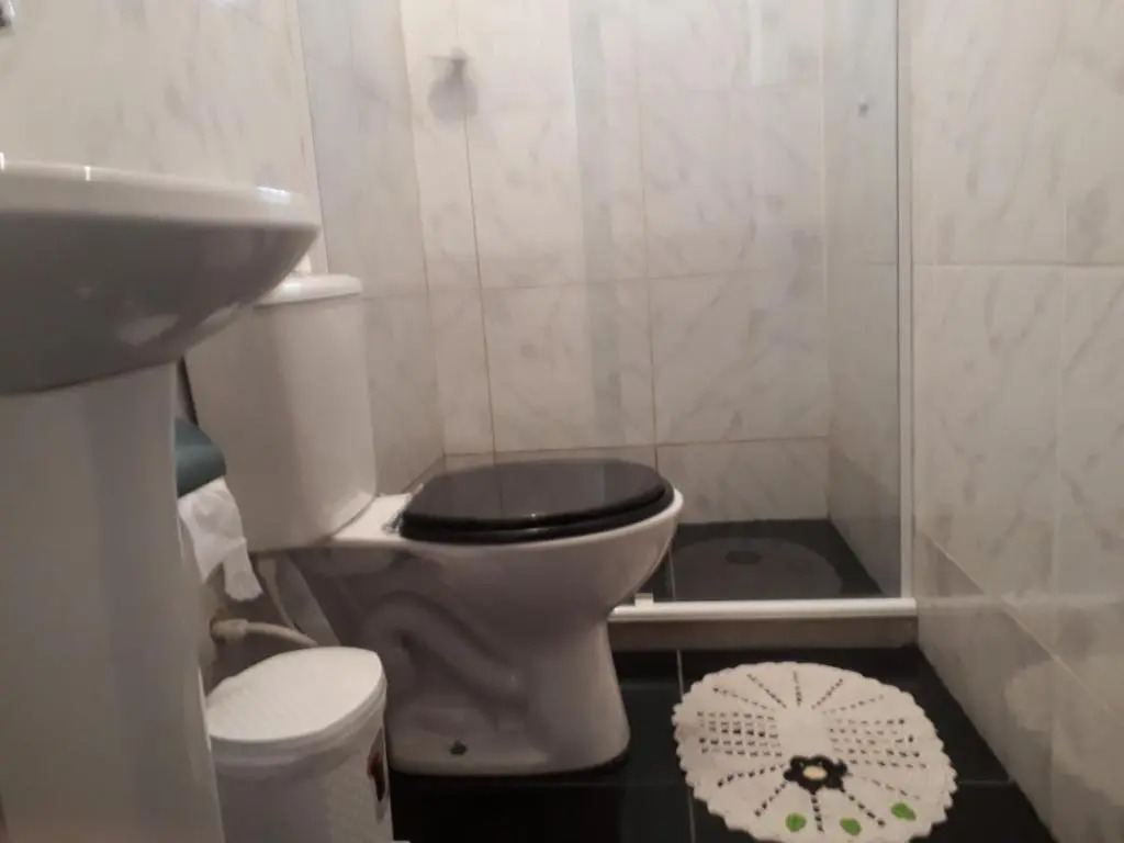 Quartos Em Casa In Caxias da Paraíso