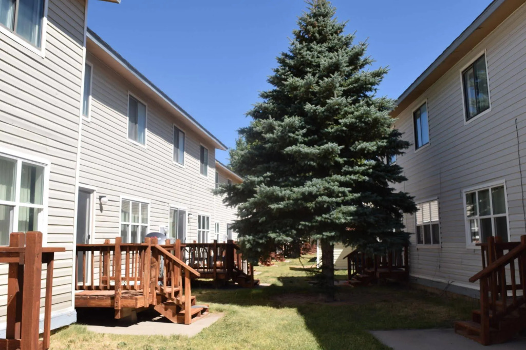 Mactavish Court Townhomes