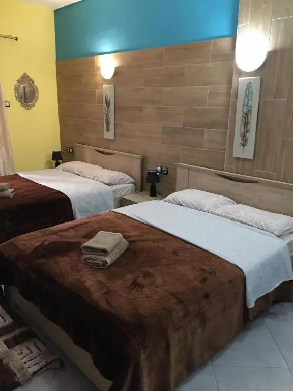 G M 2 ROOMS KENTRO in the heart of the city