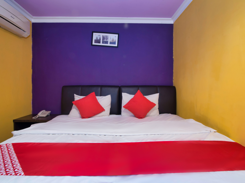 OYO 496 Hotel De Eco Inn