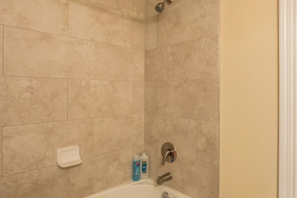 2 BR Suite with balcony by Frontdesk