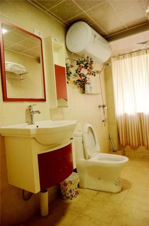 Luobu Hotel
