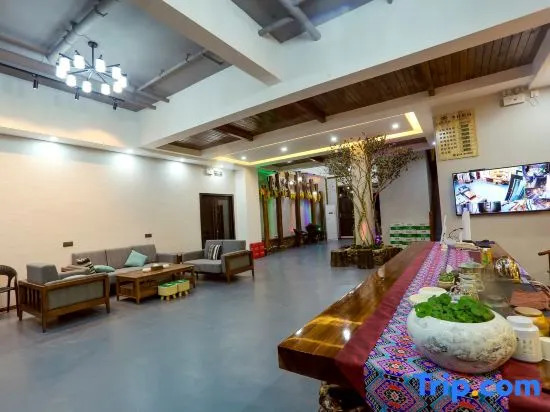 Wulingyuan Xiangye Panju Inn