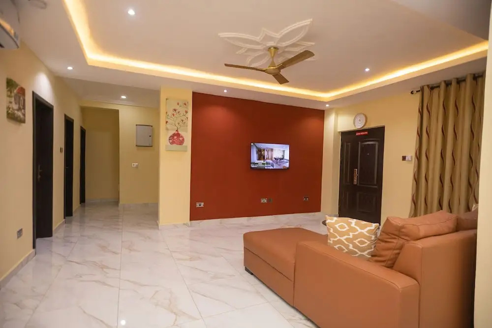 Executive 3-bed Furnished Apartment in Kwashieman