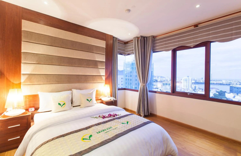 Moonlight Hotel Da Nang - Near Dragon Bridge