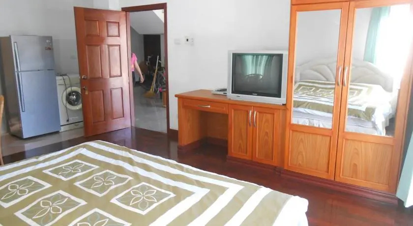 Niraxay Apartment