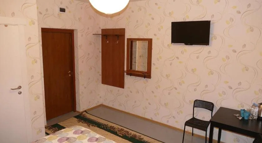 Mini Hotel California