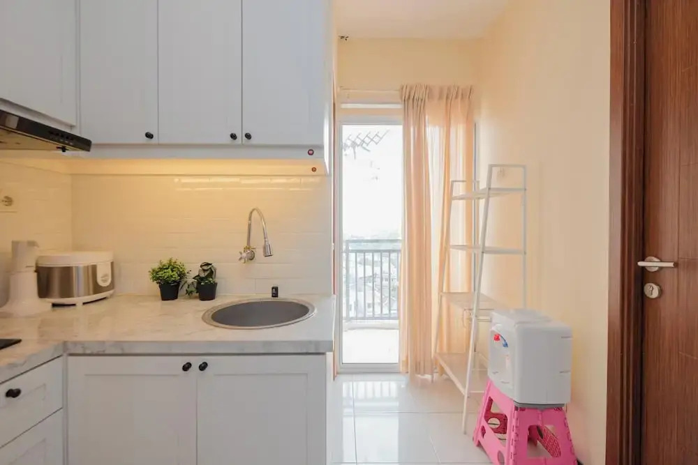 Homey 2Br Apartment At Cinere Resort Near Cinere Mall