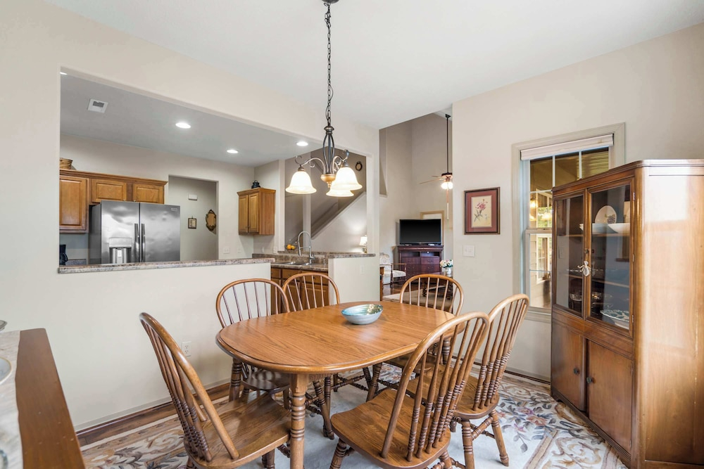 The Charming Retreat For 6!