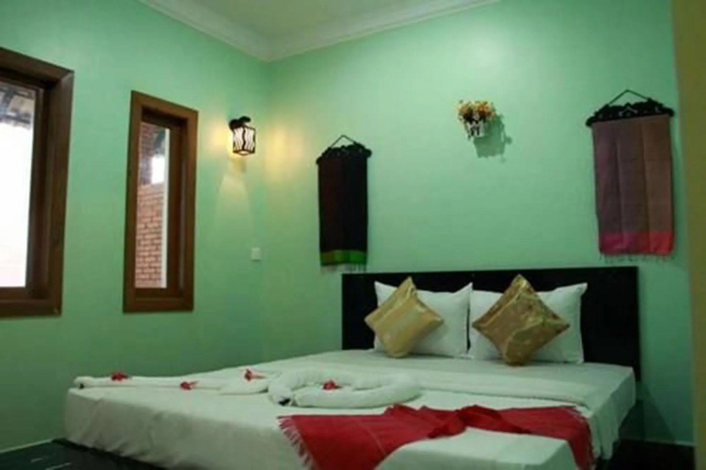 The Coconut House Hotel