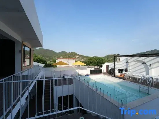 Yuyeshan Residence